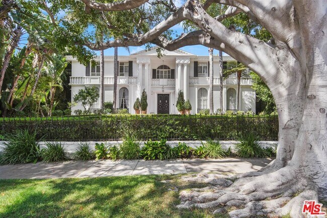 717 N Rodeo Dr