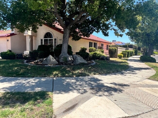 Photo - For Rent – Spacious 3 Bed / 2 Bath | 2,660 Sq Ft | West Madera