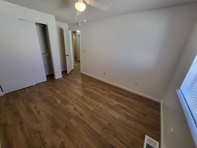 Photo - 401 Allouette Way