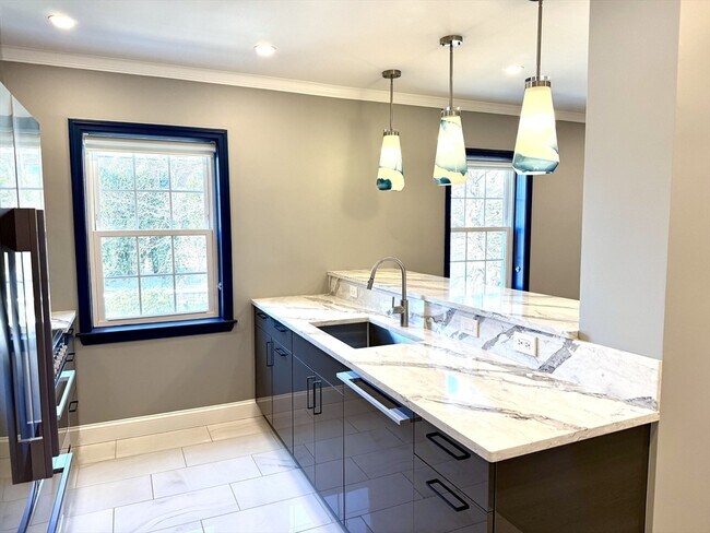 Photo - 27-29-29 Commonwealth Ave Unit 6