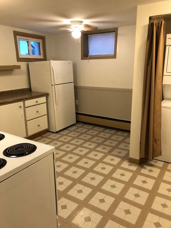 Photo - 1718 E Avenue B Unit 1718 E Ave B - Lower