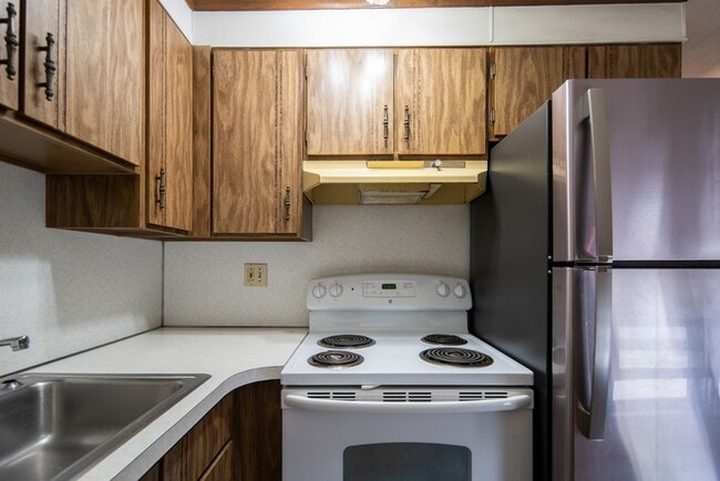 Building Photo - 7 105th St Rental