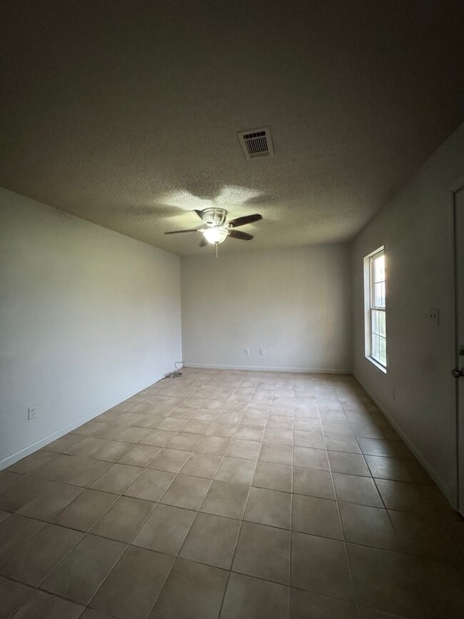 Photo - 2 Bed / 1 Bath Duplex in Weiner, AR