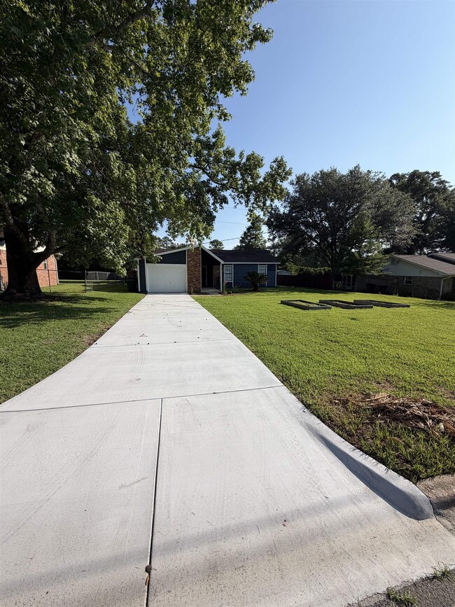 Photo - 2434 Dundee Dr