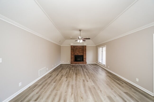 Photo - 6404 Evergreen Dr