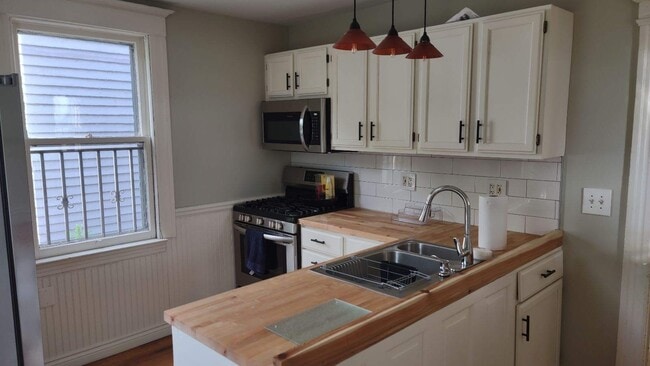 Photo - 1748 Calumet St