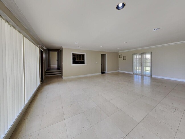 Photo - 8450 SW 27th Terrace