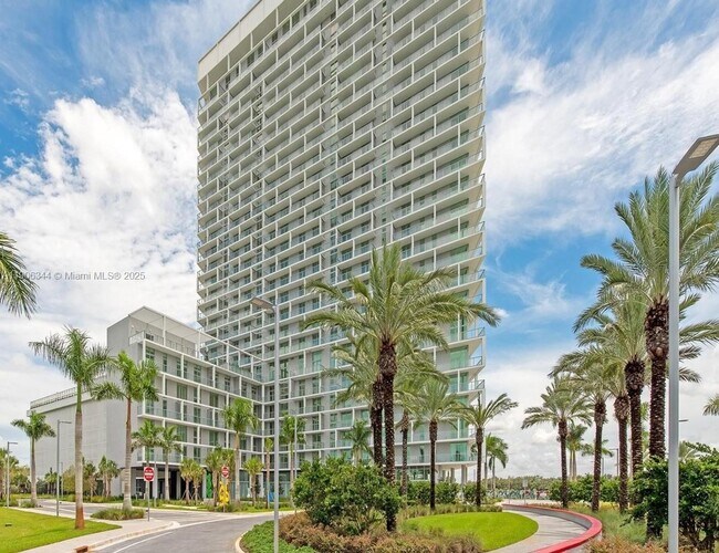 Building Photo - 2000 Metropica Wy Unit 2206