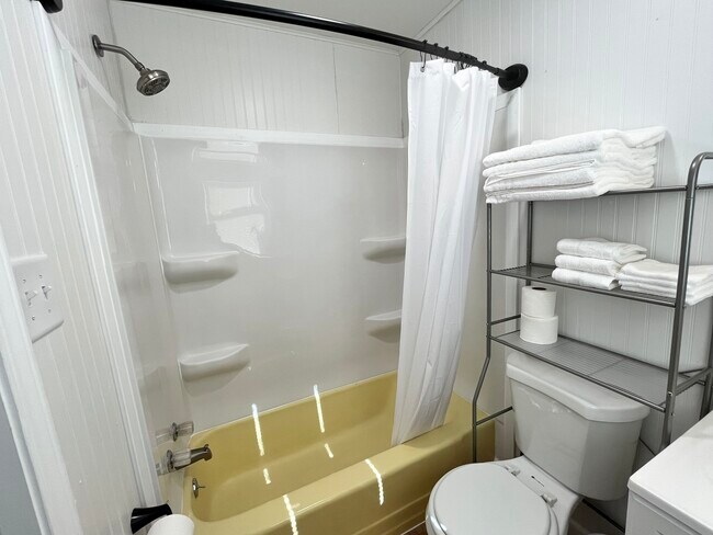 Photo - Rocky Court Unit 8