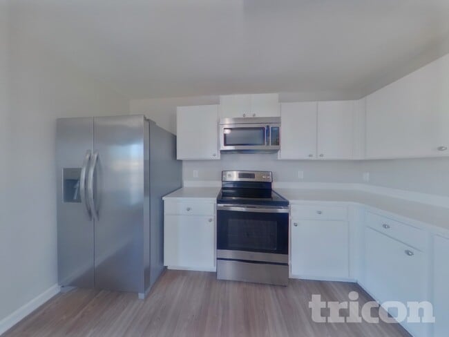 Photo - 809 Littleton Dr