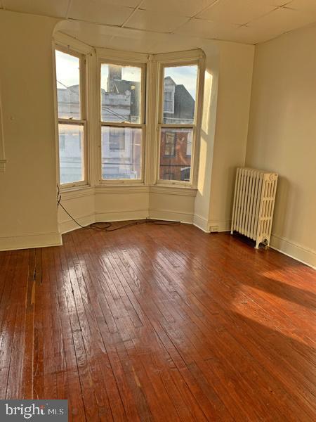 Photo - 121 S Queen St