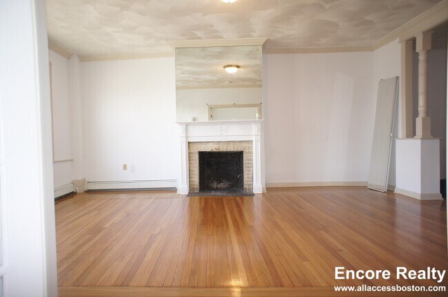 Photo - 1661 Commonwealth Ave Unit 3