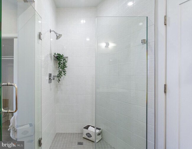 Photo - 1350 Maryland Ave NE Unit 205