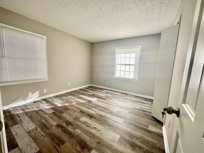 Building Photo - 12004 Branchwater St Unit A2