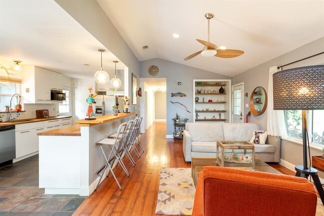 Photo - 2809 Rae Dell Ave