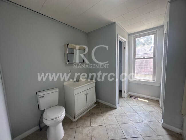 1135 Jackson-