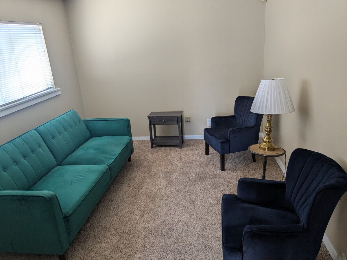 Photo - 2432 Oakdale St