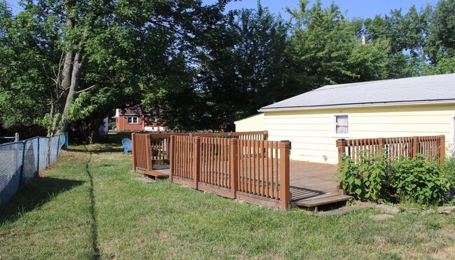 Photo - 4 bedroom/1 Bath Single Home!