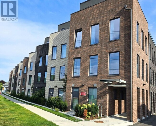 Photo - 325 University Ave W Unité 113