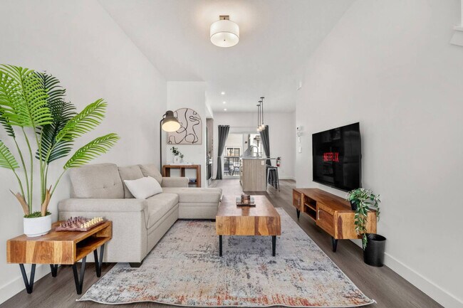 Photo - 2231-2281 81 St S W Unité SI ID1511975P