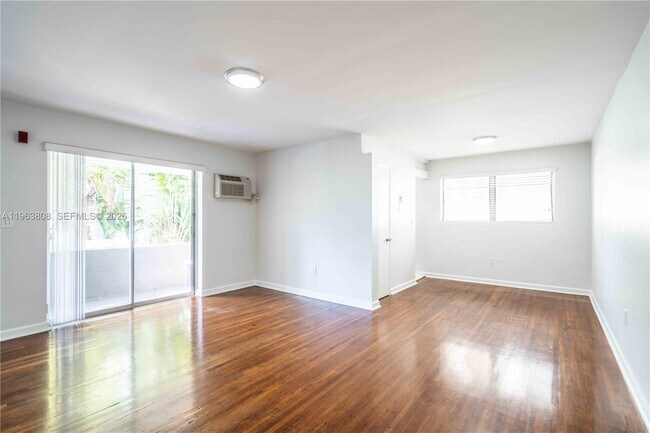 Photo - 7931 East Dr Unit 206