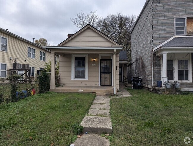 Building Photo - Gorgeous renovated 2 bedroom house!