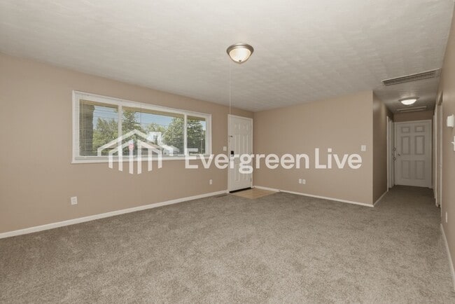 Photo - 4883 Thoreau Ave