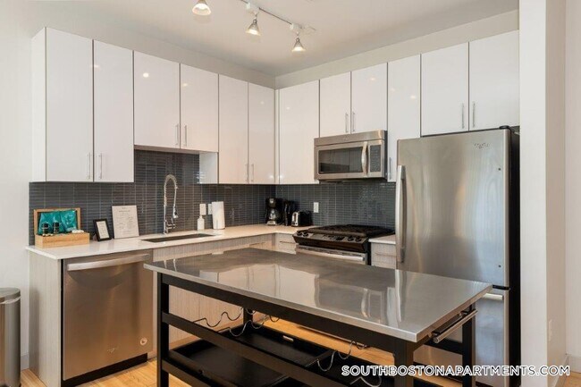 Photo - 320 D St Unit 115