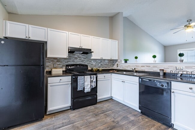 Parkway Station Apartment Homes