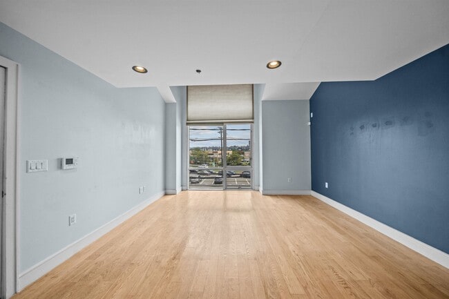 Photo - 8917 River Rd Unit 8