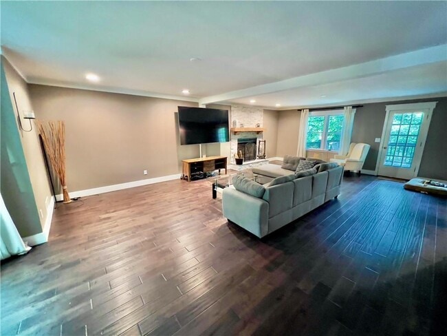 Photo - 2110 Six Branches Dr