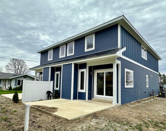 Photo - 115 E Vine St