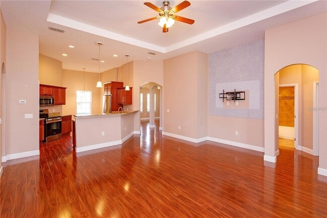 Photo - 135 Eloise Oaks Dr