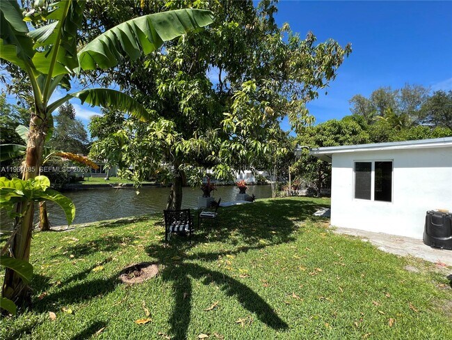 Photo - 8410 NE 2nd Ct