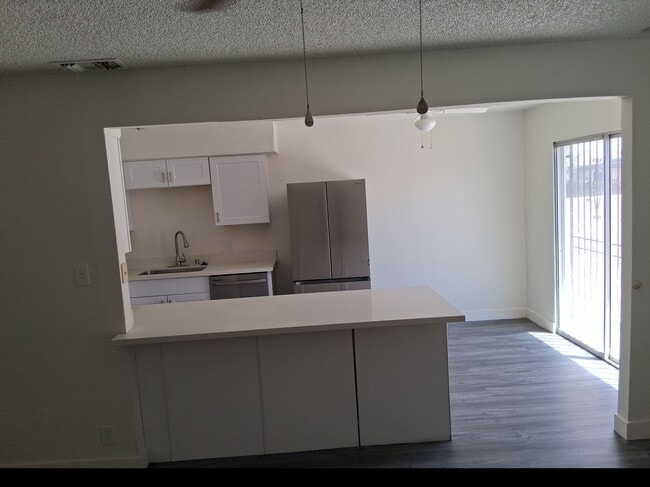 1722 E University Ave Unidad 5