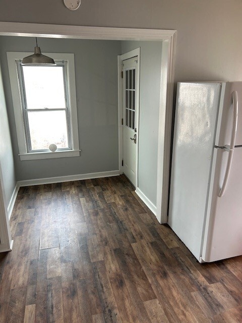 Building Photo - 231 Conklin Ave Unit 2