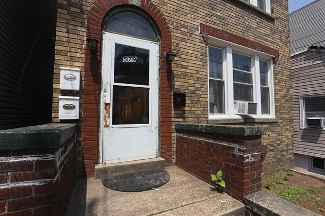 Building Photo - 579 Liberty Ave Unit 1