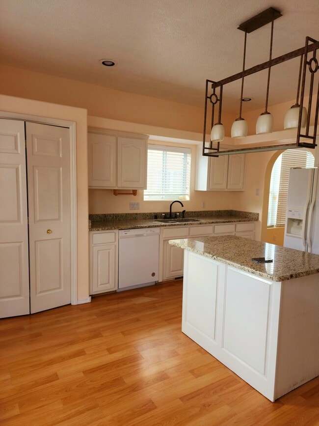 Photo - 7204 Cardiff Ave NE