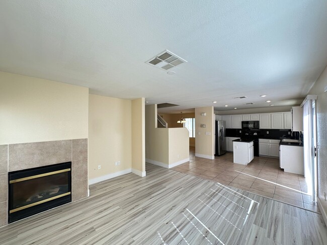 Photo - FALCON POINTE