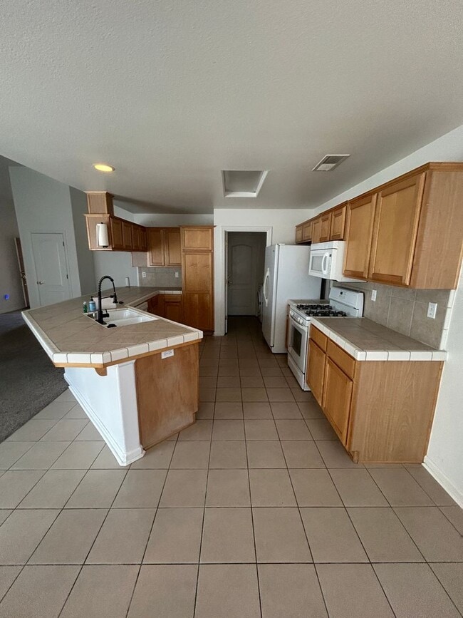 Photo - 2454 Ranier Way