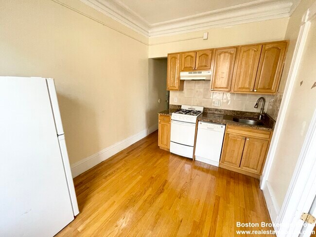 Photo - 836 Huntington Ave Apartment Unit 1