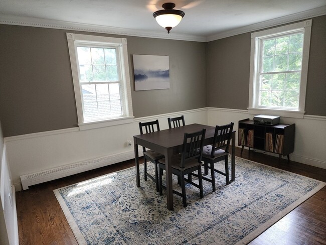 Photo - 190 Southville Rd