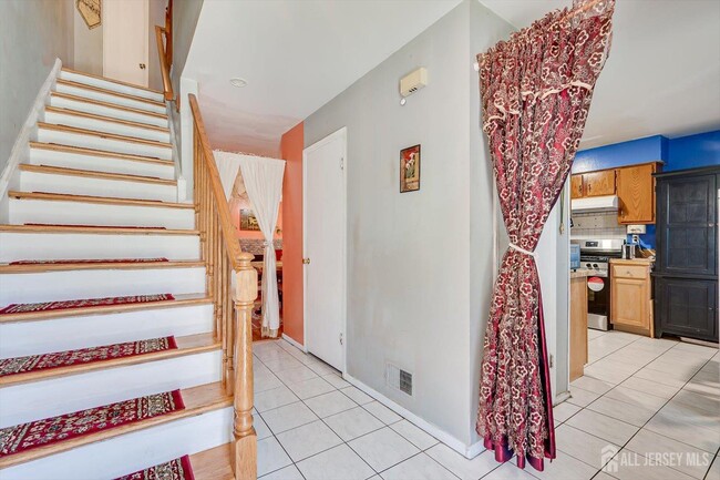 Photo - 7 Buttonwood Dr