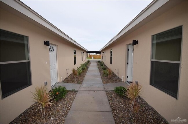 Photo - 1215 Upas Dr Unit 2