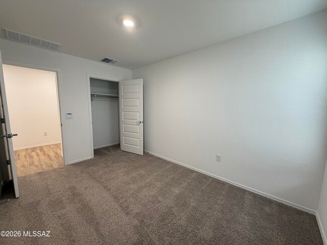 10443 W Guilford Ln