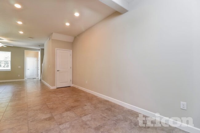 Photo - 6875 Citrus Creek Ln