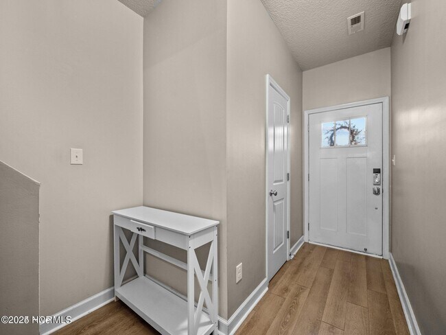 Photo - 325 Frisco Wy