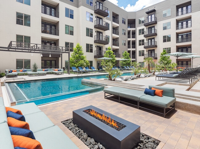 Photo - The Flats at River North