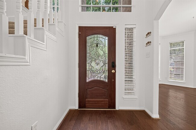 Photo - 2710 Five Oaks Dr