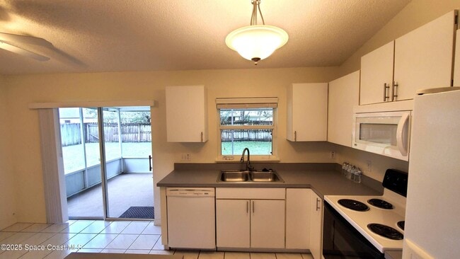 Photo - 2115 Sierra St